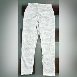 Evolution and Creation high rise ankle camp leggings. Size Medium